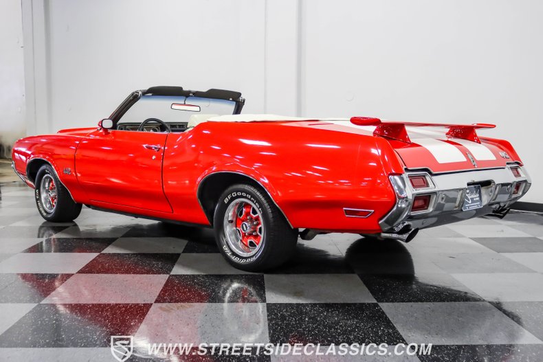 Unknown-Cutlass-1971-Red-White-10
