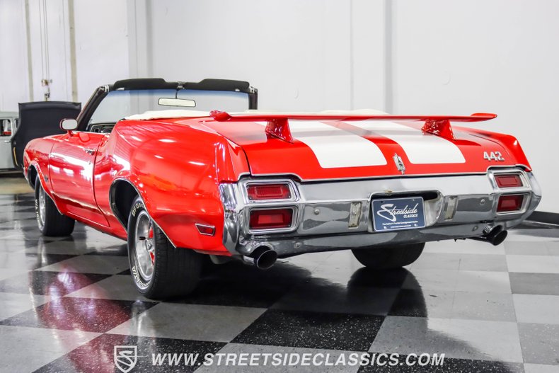 Unknown-Cutlass-1971-Red-White-14