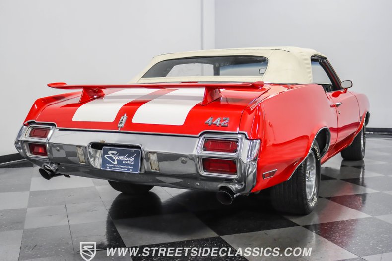 Unknown-Cutlass-1971-Red-White-16