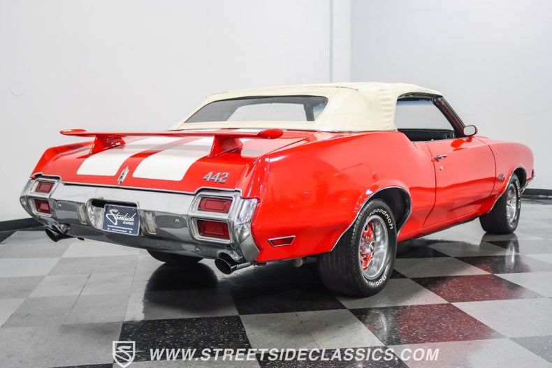 Unknown-Cutlass-1971-Red-White-17
