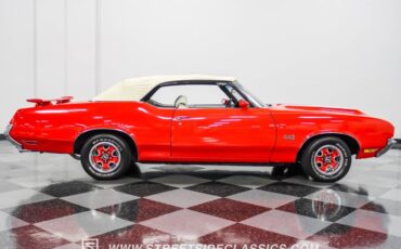 Unknown-Cutlass-1971-Red-White-19