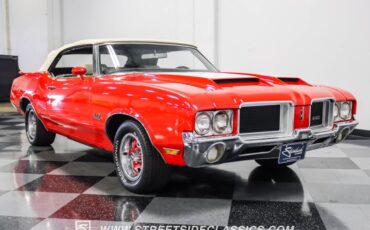 Unknown-Cutlass-1971-Red-White-23