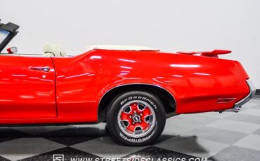 Unknown-Cutlass-1971-Red-White-9