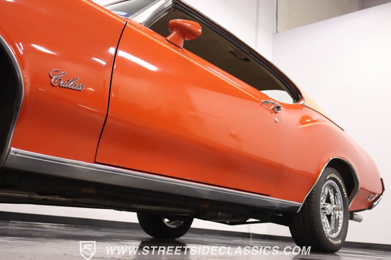 Unknown-Cutlass-1972-Flame-Orange-Covert-Gold-11
