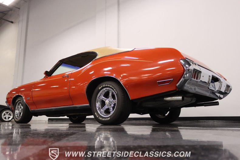 Unknown-Cutlass-1972-Flame-Orange-Covert-Gold-13