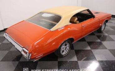 Unknown-Cutlass-1972-Flame-Orange-Covert-Gold-14
