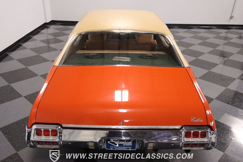 Unknown-Cutlass-1972-Flame-Orange-Covert-Gold-15