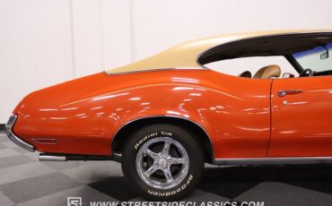 Unknown-Cutlass-1972-Flame-Orange-Covert-Gold-18
