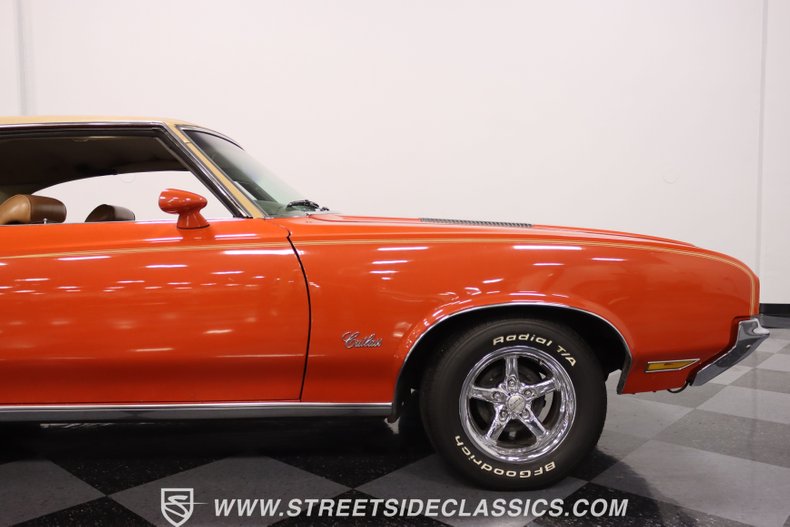 Unknown-Cutlass-1972-Flame-Orange-Covert-Gold-19