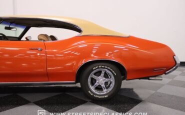 Unknown-Cutlass-1972-Flame-Orange-Covert-Gold-21