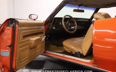 Unknown-Cutlass-1972-Flame-Orange-Covert-Gold-25