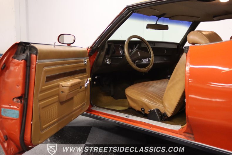 Unknown-Cutlass-1972-Flame-Orange-Covert-Gold-25