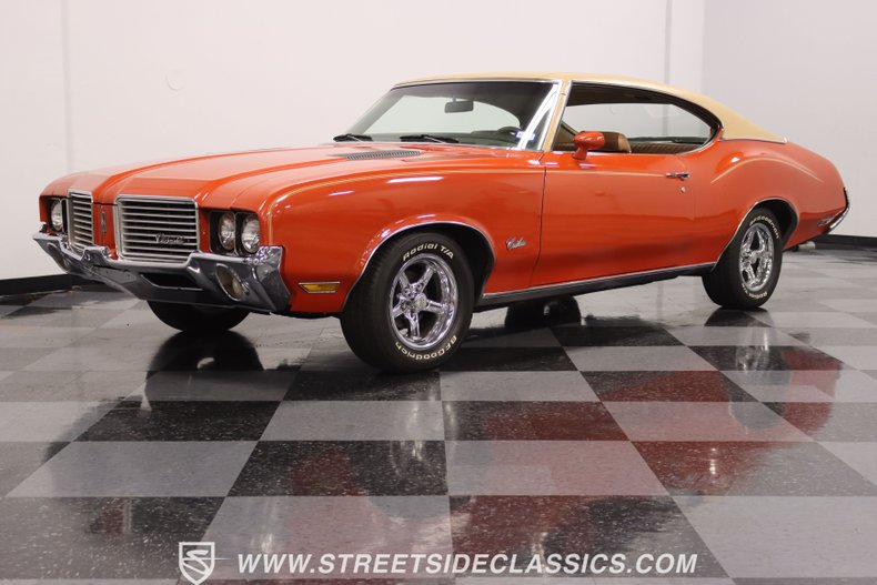 Unknown-Cutlass-1972-Flame-Orange-Covert-Gold-28
