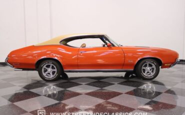 Unknown-Cutlass-1972-Flame-Orange-Covert-Gold-3