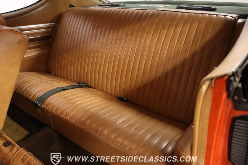 Unknown-Cutlass-1972-Flame-Orange-Covert-Gold-32