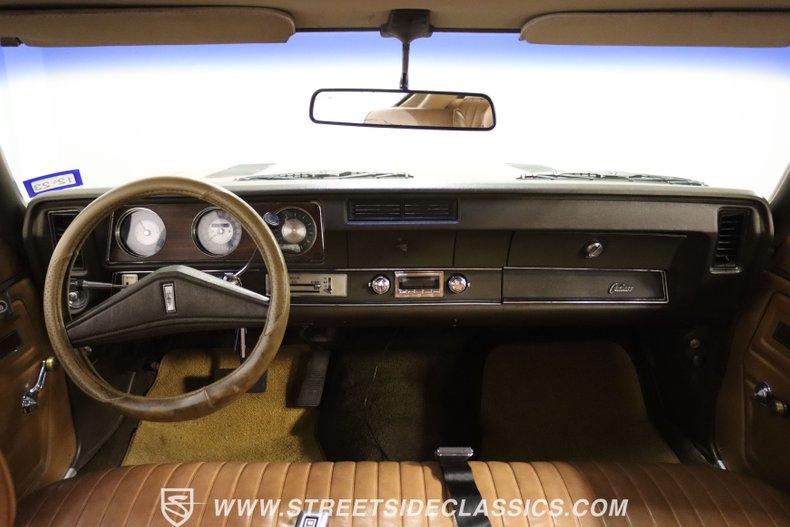 Unknown-Cutlass-1972-Flame-Orange-Covert-Gold-33