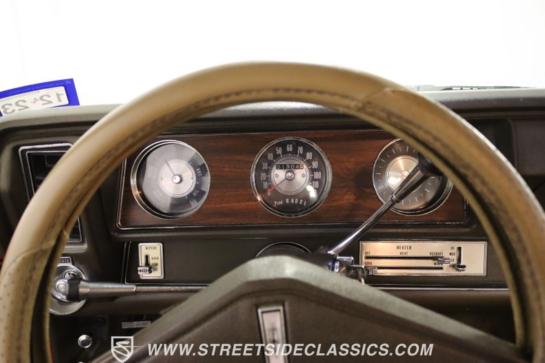 Unknown-Cutlass-1972-Flame-Orange-Covert-Gold-34