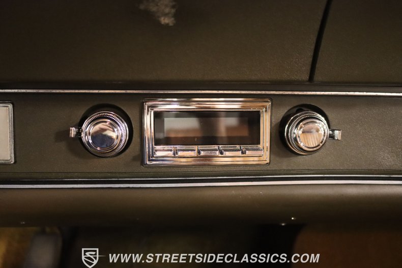 Unknown-Cutlass-1972-Flame-Orange-Covert-Gold-36