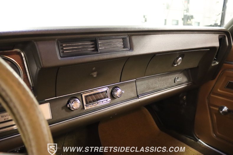 Unknown-Cutlass-1972-Flame-Orange-Covert-Gold-37