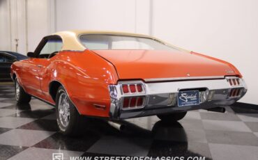 Unknown-Cutlass-1972-Flame-Orange-Covert-Gold