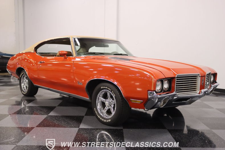 Unknown-Cutlass-1972-Flame-Orange-Covert-Gold-4