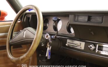 Unknown-Cutlass-1972-Flame-Orange-Covert-Gold-40