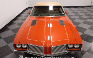 Unknown-Cutlass-1972-Flame-Orange-Covert-Gold-9