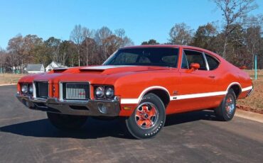 Unknown-Cutlass-1972-Flame-OrangeWhite-S-Black-17