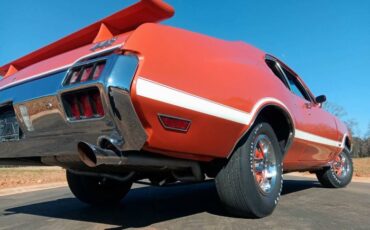 Unknown-Cutlass-1972-Flame-OrangeWhite-S-Black-20