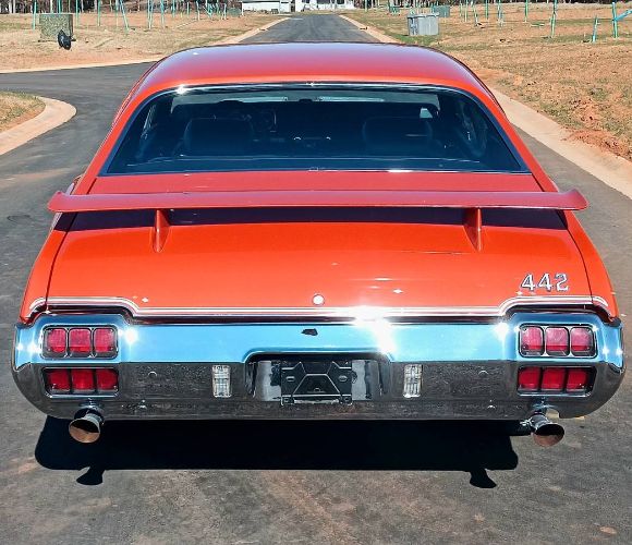 Unknown-Cutlass-1972-Flame-OrangeWhite-S-Black-21