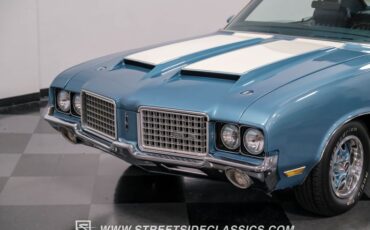 Unknown-Cutlass-1972-Nordic-Blue-Blue-37
