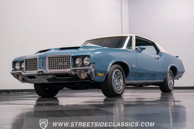 Unknown-Cutlass-1972-Nordic-Blue-Blue-39