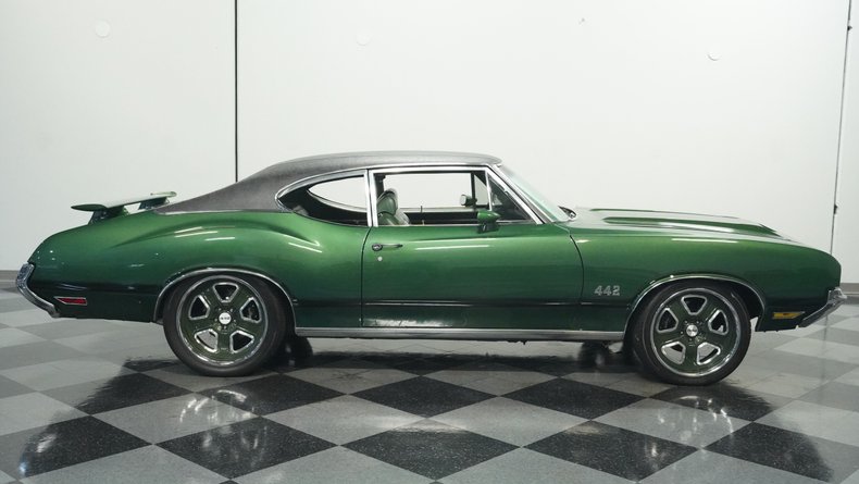 Unknown-Cutlass-1972-Sequoia-Green-Green-10
