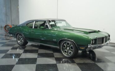 Unknown-Cutlass-1972-Sequoia-Green-Green-11