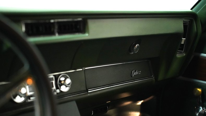 Unknown-Cutlass-1972-Sequoia-Green-Green-36