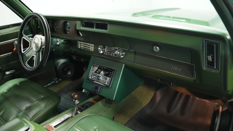 Unknown-Cutlass-1972-Sequoia-Green-Green-42