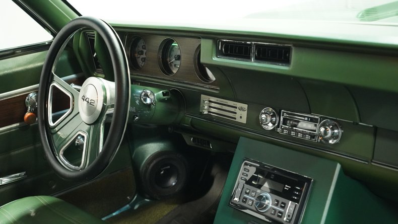 Unknown-Cutlass-1972-Sequoia-Green-Green-43