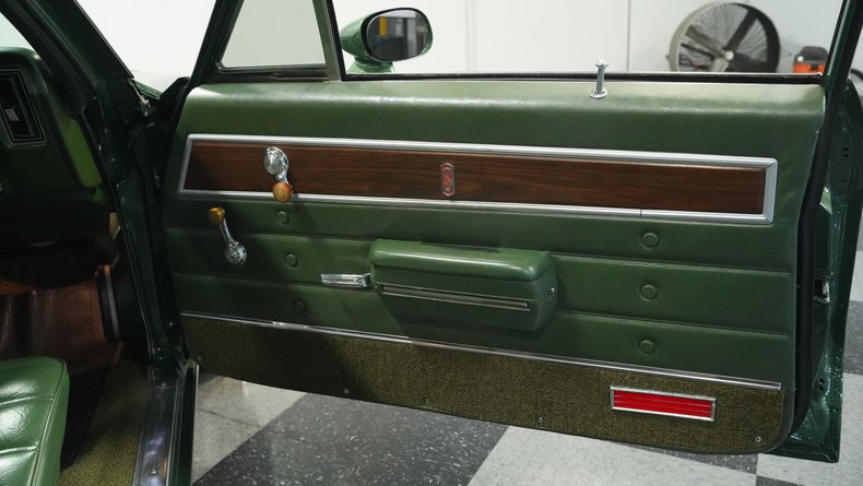 Unknown-Cutlass-1972-Sequoia-Green-Green-45