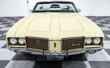Unknown-Cutlass-1972-Yellow-White-1