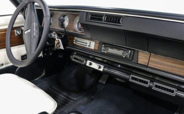Unknown-Cutlass-1972-Yellow-White-20