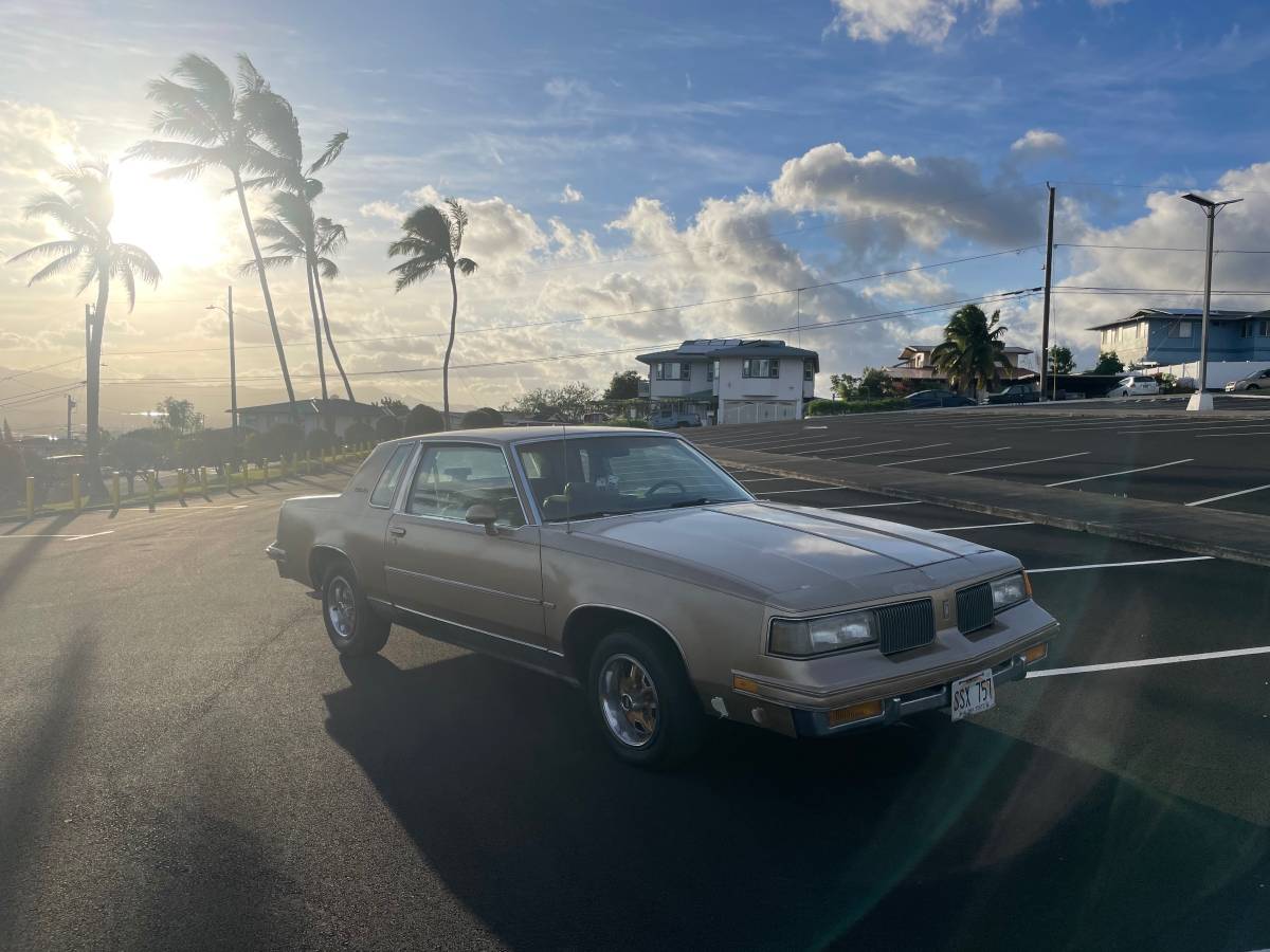 Unknown-Cutlass-supreme-1988-2