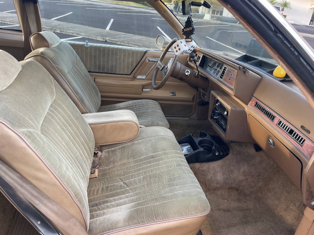 Unknown-Cutlass-supreme-1988-7