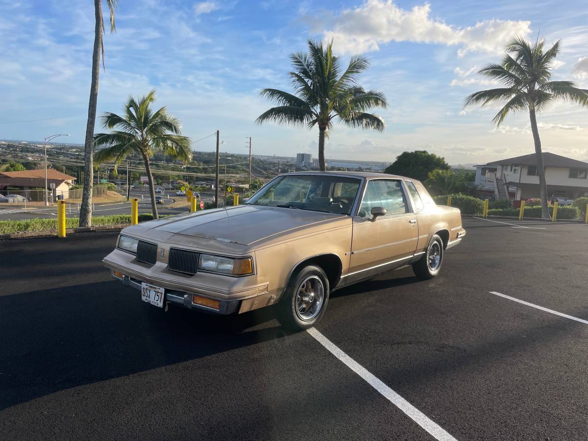 Unknown-Cutlass-supreme-1988-8