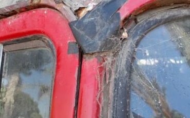 Unknown-D100-1957-Red-11
