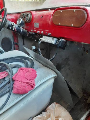 Unknown-D100-1957-Red-15