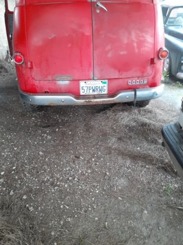 Unknown-D100-1957-Red-3