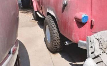 Unknown-D100-1957-Red