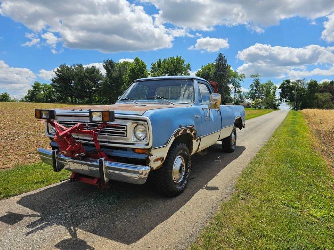 Unknown-D100-1973-Blue-Blue-11