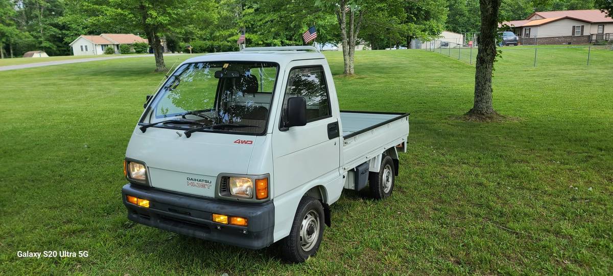 Unknown-Daihatsu-hijet-1990-white-1