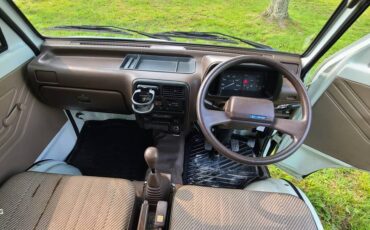 Unknown-Daihatsu-hijet-1990-white-11